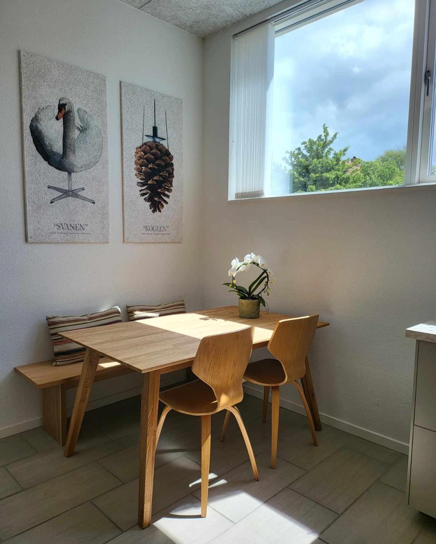 Modern & Homely - Free Parking
